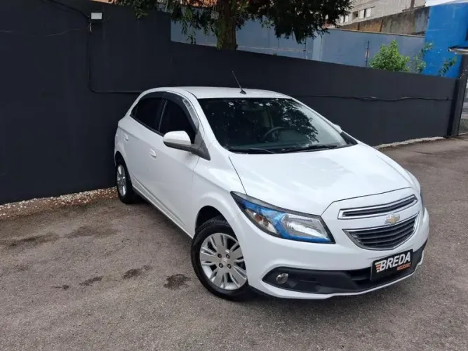Chevrolet Onix Hatch LT 1.4 8V Flex Mec. 4P 2013