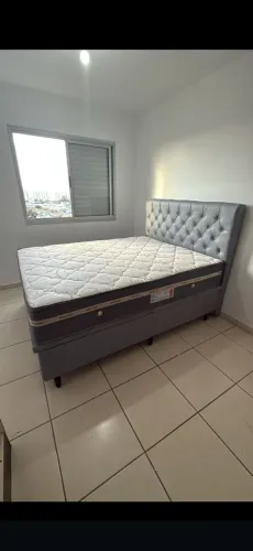 Cama Queen base e colchão e cabeceira