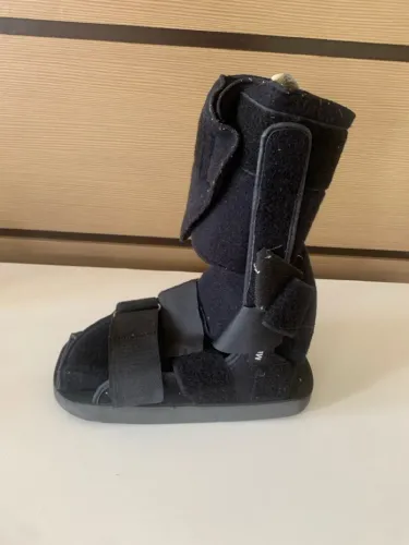 Bota ortopédica para pé e tornozelo