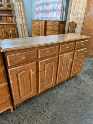 Buffet de madeira angelim 