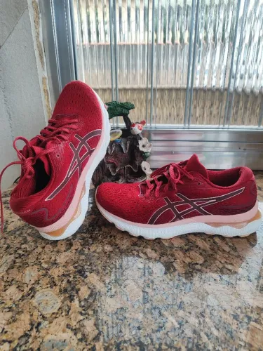 Tênis Asics gel Nimbus 24 ( número 39 )
