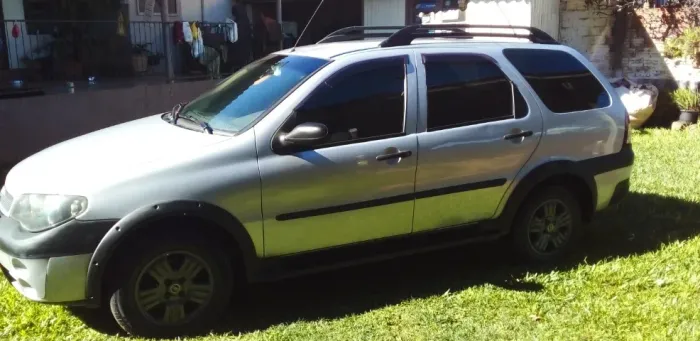 Fiat Palio Weekend HLX 1.8 MPI Flex 4P 2006