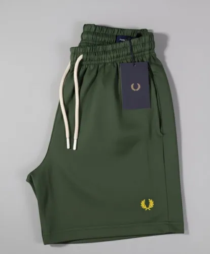 Short Verde Fred Perry (Preço negociável)