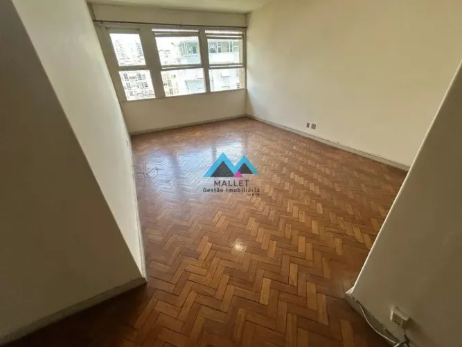 Excelente apartamento de 3 quartos, 138 m², com vista para o Cristo Redentor, para locação