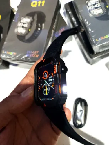 Smartwatch Q11 - Tela colorida e design moderno