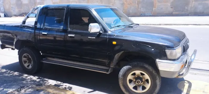 Toyota Hilux CD SRV 4X4 3.0 8V 116cv TB Diesel 2002