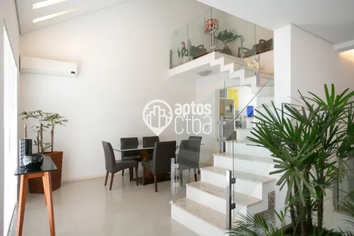 Casa com quintal à Venda com 4 quartos no Ecoville - Curitiba