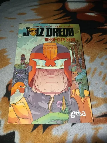 HQ Juiz Dredd - Mega City Zero Vol 2