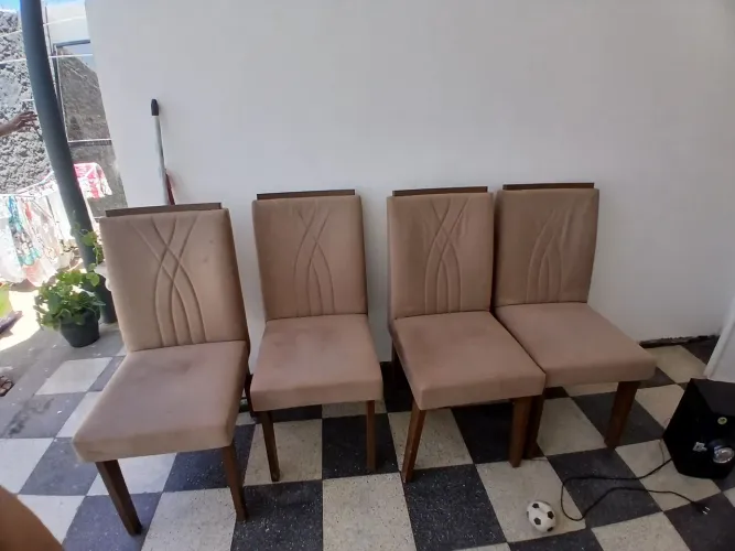 Vendo mesa  de jantar 