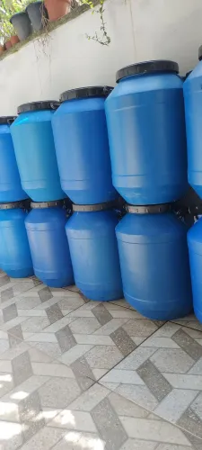 Barris de Plástico para Jardim