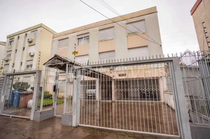 Apartamentos em Porto Alegre, no bairro Vila Ipiranga, à venda.