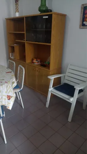 Vendo cadeira de madeira 