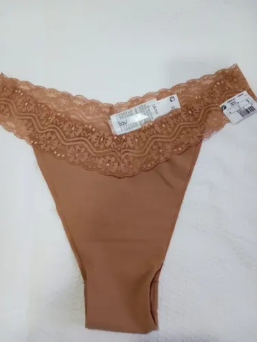 Calcinha de renda Lov/Renner. Nova com etiqueta!