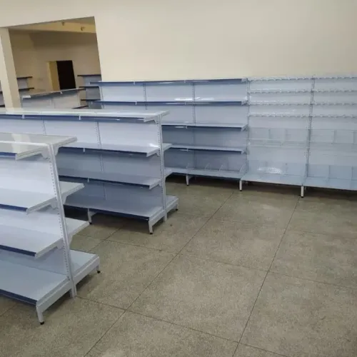 Gôndolas parcele em 10x sem juros.