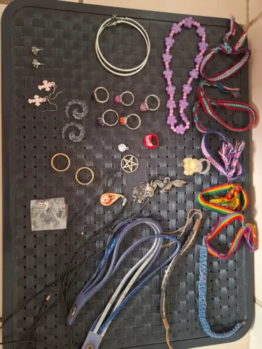 Bijuterias diversas (O LOTE com + de 30 itens)