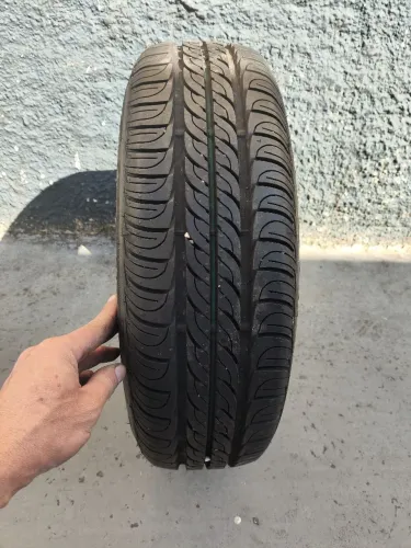Pneu Firestone Multhawak 165/65R14 novo 