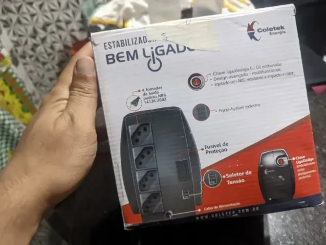 Estabilizador TS Shara Powerest 300VA, 4 Tomadas, Saida 115V, Entrada Bivolt, Preto 