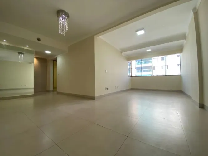 Apartamento a uma quadra do Parque Flamboyant