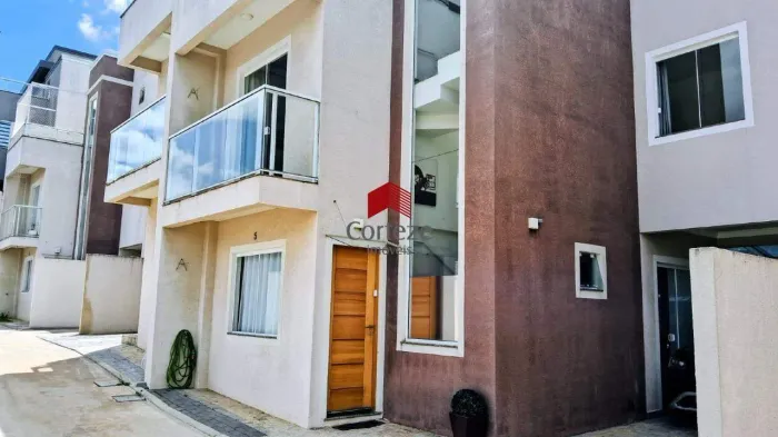 Sobrado em condomínio com 112m² 3 quartos, à venda, no bairro Uberaba em Curitiba