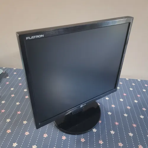 Monitor LG Flatron 17"