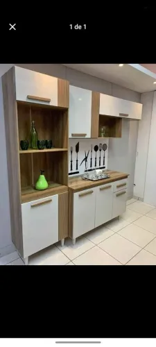 Armário de Cozinha Branco e Amadeirado