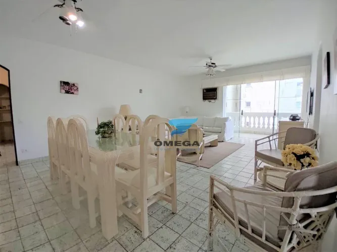 PERTO DA PRAIA - Apartamento com 3 quartos - 1 vaga - Praia das Pitangueiras, Guarujá.