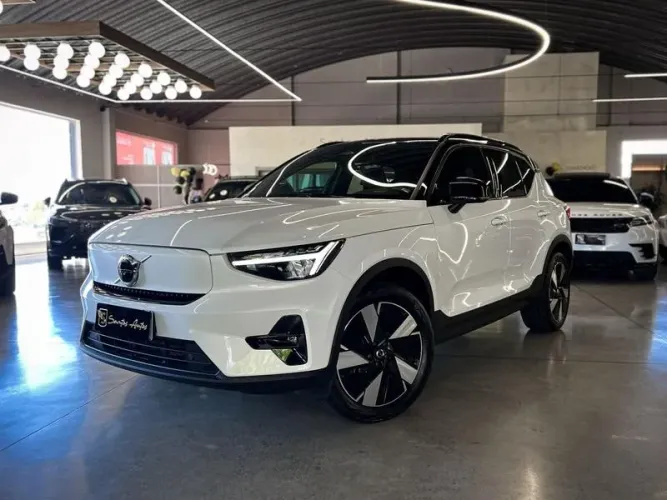 Volvo XC40 Recharge Plus (elétrico) 2024