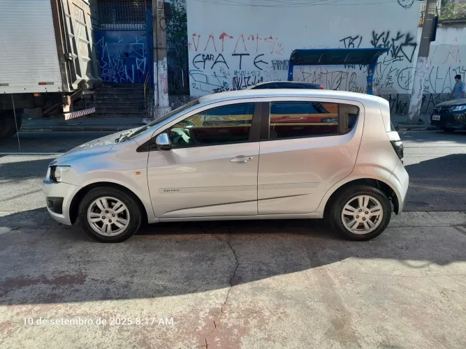 Chevrolet Sonic HB LT 1.6 16V Flexpower 5P Mec. 2014