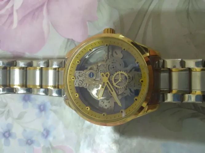 Relógio Esqueleto Dourado com Pulseira Prata esqueleto quartz