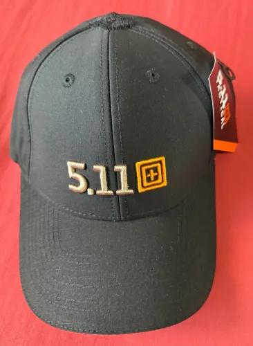 Vendo bonés novos, nunca usado, com etiqueta, nylon ripstop