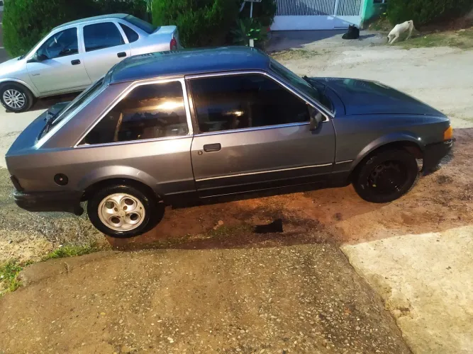 Vendo escort 86 1.6 álcool