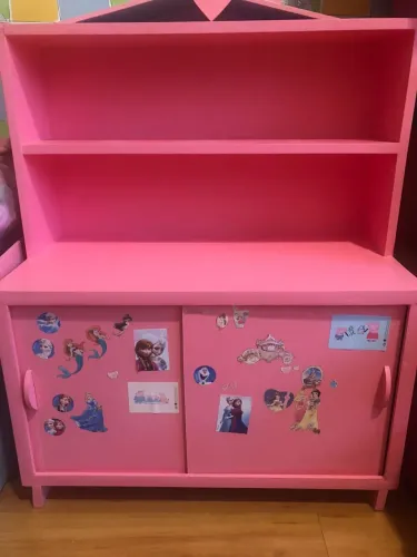 Armário de brinquedo para meninas