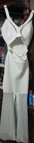 LINDO VESTIDO BRANCO PARA VIBRAR BOAS ENERGIAS ONDE SEU CORAÇÃO MANDAR