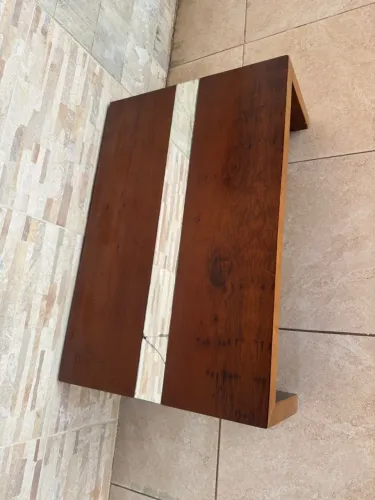 Belíssima Mesa de Centro com espelho 