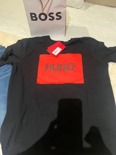 Roupa masculina original com etiqueta comprada na França