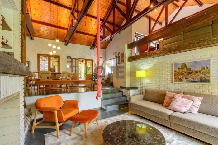 Casa Estilo Inglês, 4 Quartos- Lugar Mágico na Granja Viana - Carapicuiba - SP