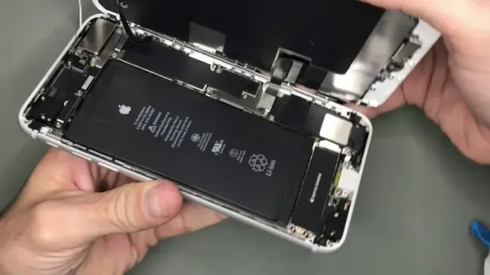 VENDO BATERIA DE IPHONE TROCA NA HORA
