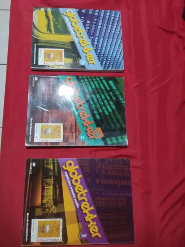 Três Livros de Inglês: Globetrekker. inglês para ensino médio três volumes