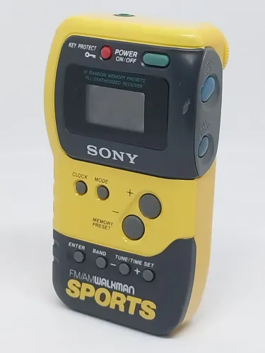 Sony Walkman Sports modelo SRF-M70 dos anos 90 funcionando