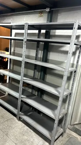 Prateleira de aço reforçada