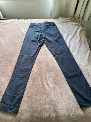 Calça jeans preta