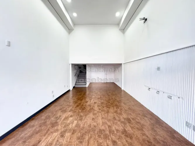 Locação - Salão comercial - Centro - Rua Independência - 83,31m²