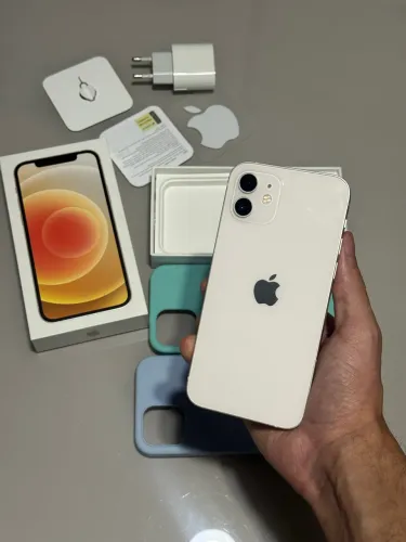 iPhone 12 128GB Branco