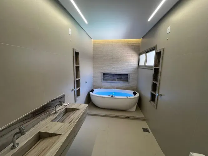 Casa, 3 quartos, 3 suítes, 198 m², 4 vagas no Residencial Barravento em Goiânia