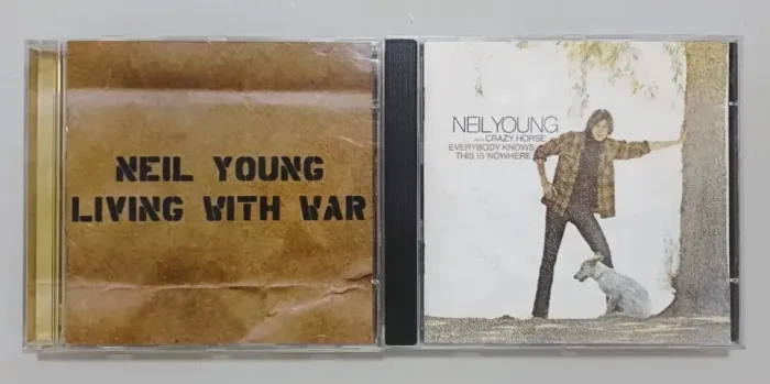 Cds Neil Young - Everybody Knows + Living With War