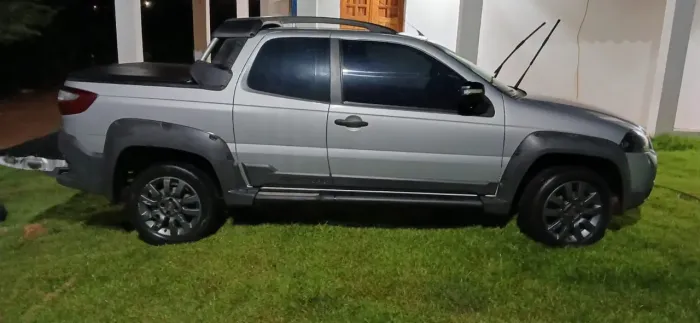 Fiat Strada Adventure1.8/ 1.8 Locker Flex CD 2015