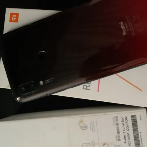 Xiaomi Redmi 7 3GB RAM / 32GB - NÃO LIGA - todo original