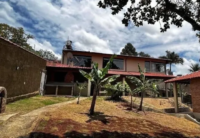 Maravilhosa Chácara com 1492 m², situada no Bairro das Figueiras - Itajubá/MG