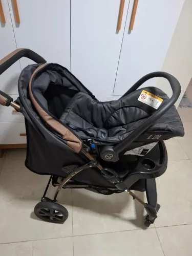 Carrinho + Bebê Conforto Burigotto