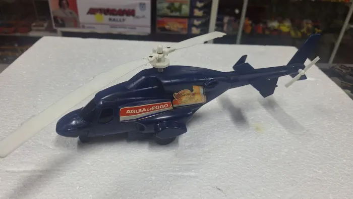 Helicóptero águia de fogo 